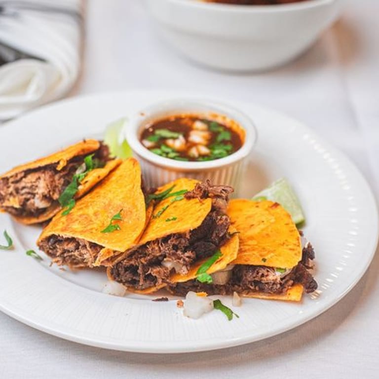 Savor Your Lunch with Us